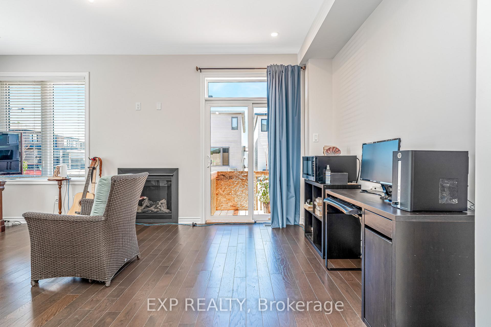 Photo 11 of 61 Esban Drive, Ottawa, Blossom Park/Kemp Park/Findlay Creek — HOMEH