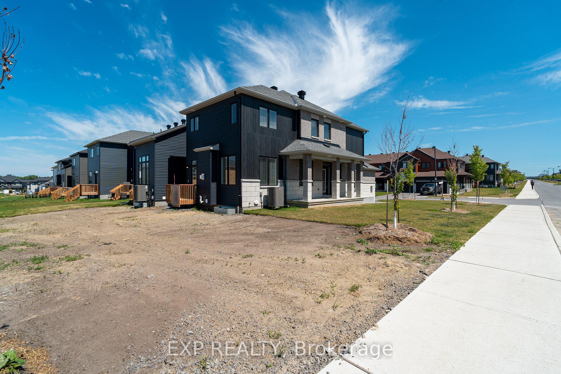 Photo 33 of 61 Esban Drive, Ottawa, Blossom Park/Kemp Park/Findlay Creek — HOMEH