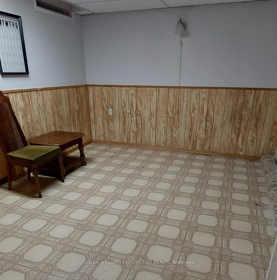 Photo 4 of Unit Basement, 206 York Hill Boulevard, Vaughan, Crestwood-Springfarm-Yorkhill — HOMEH