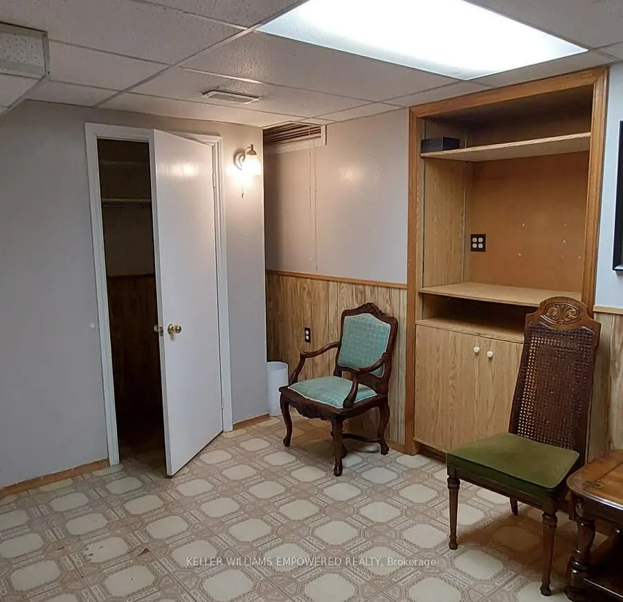 Photo 5 of Unit Basement, 206 York Hill Boulevard, Vaughan, Crestwood-Springfarm-Yorkhill — HOMEH