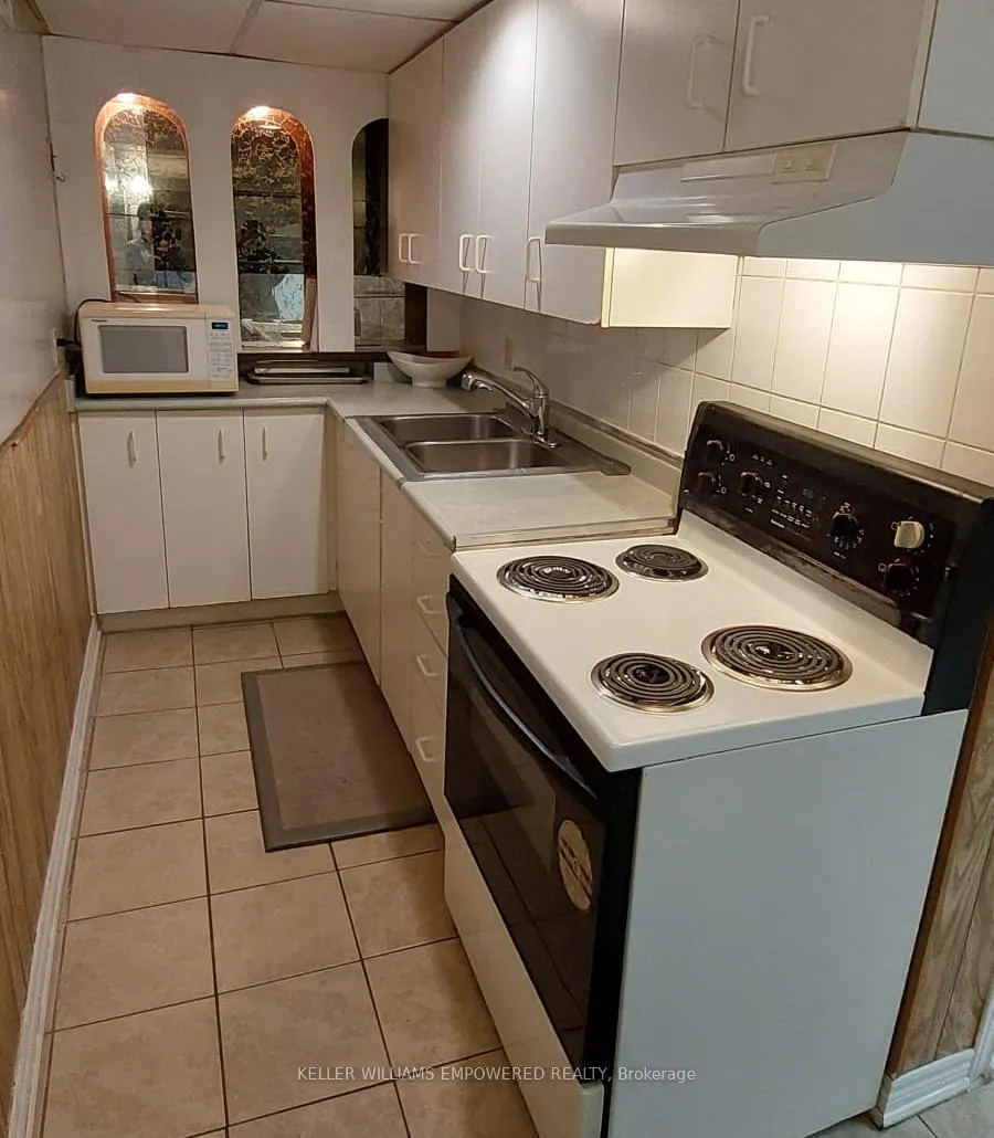 Photo 13 of Unit Basement, 206 York Hill Boulevard, Vaughan, Crestwood-Springfarm-Yorkhill — HOMEH