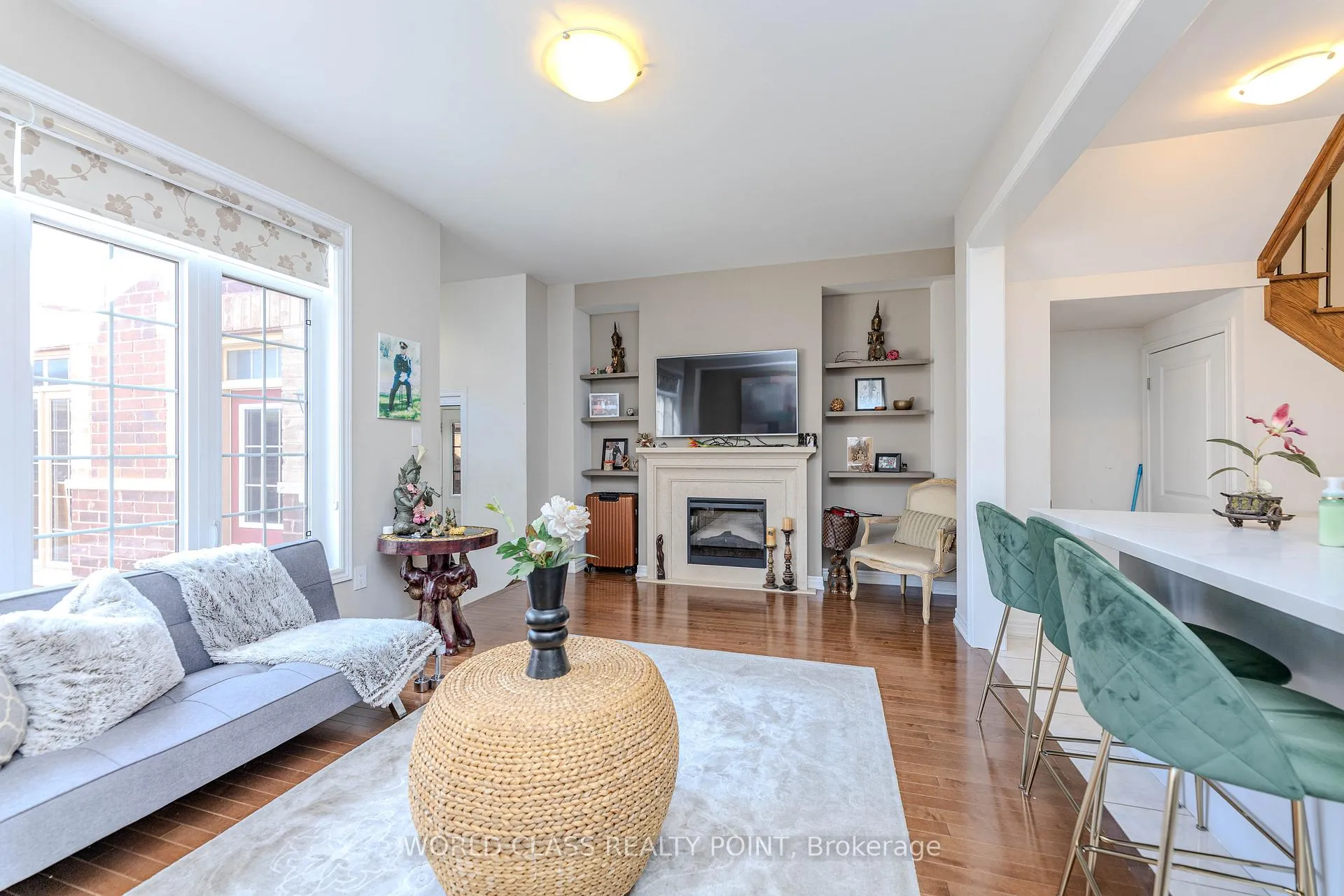 Photo 7 of 255 Barons Street, Vaughan, Kleinburg — HOMEH
