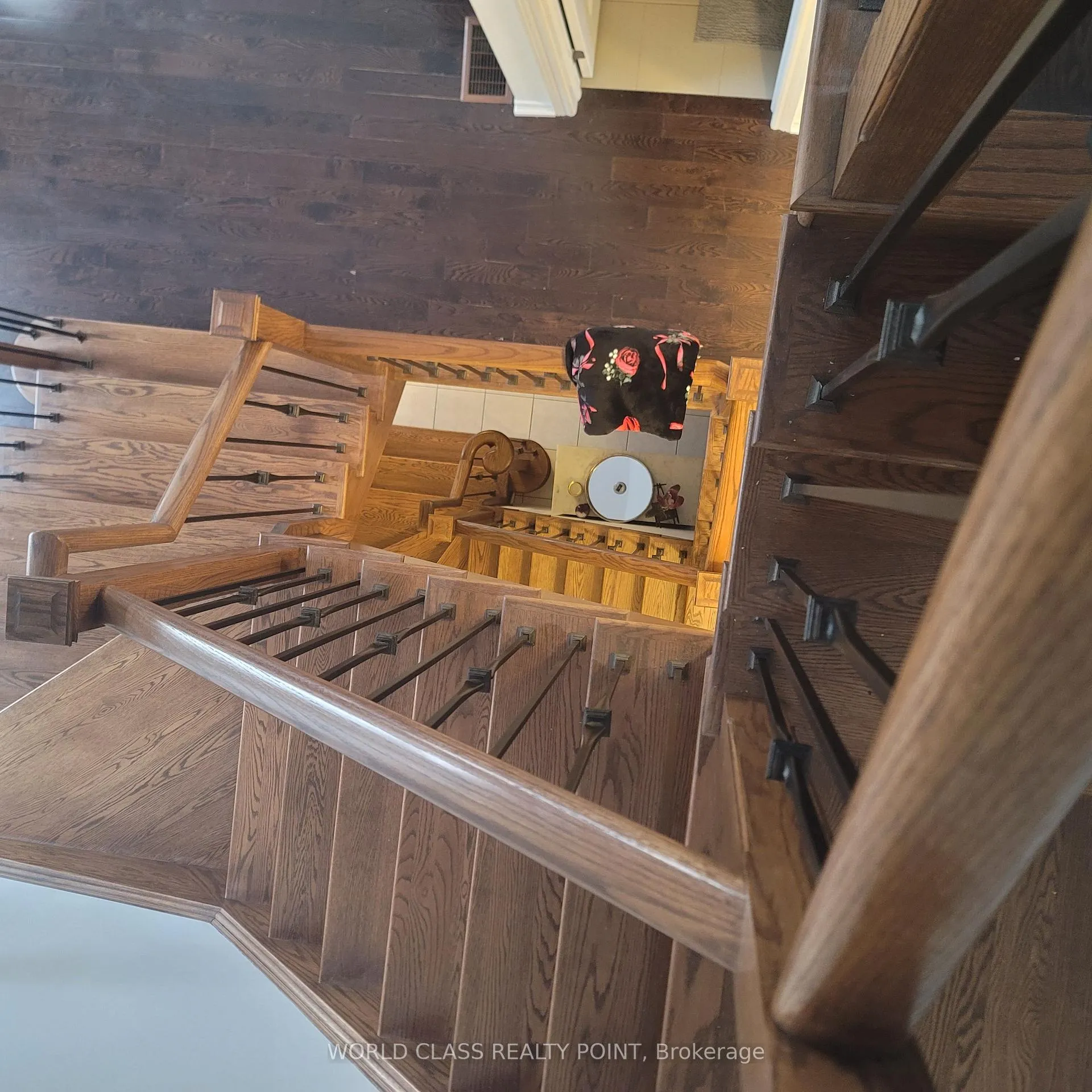 Photo 11 of 255 Barons Street, Vaughan, Kleinburg — HOMEH