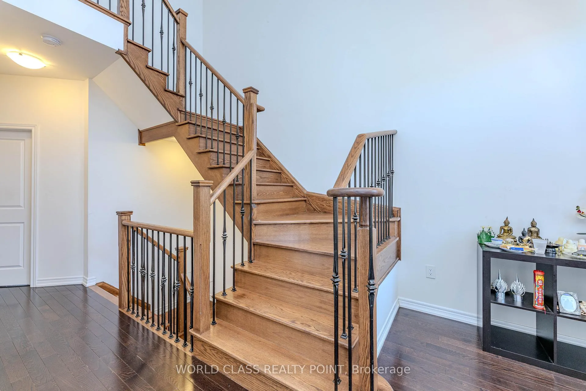 Photo 15 of 255 Barons Street, Vaughan, Kleinburg — HOMEH