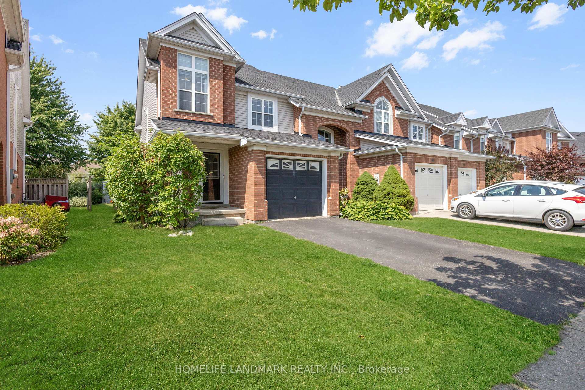 Photo 1 of 568 Beaver Creek Crescent, Waterloo — HOMEH