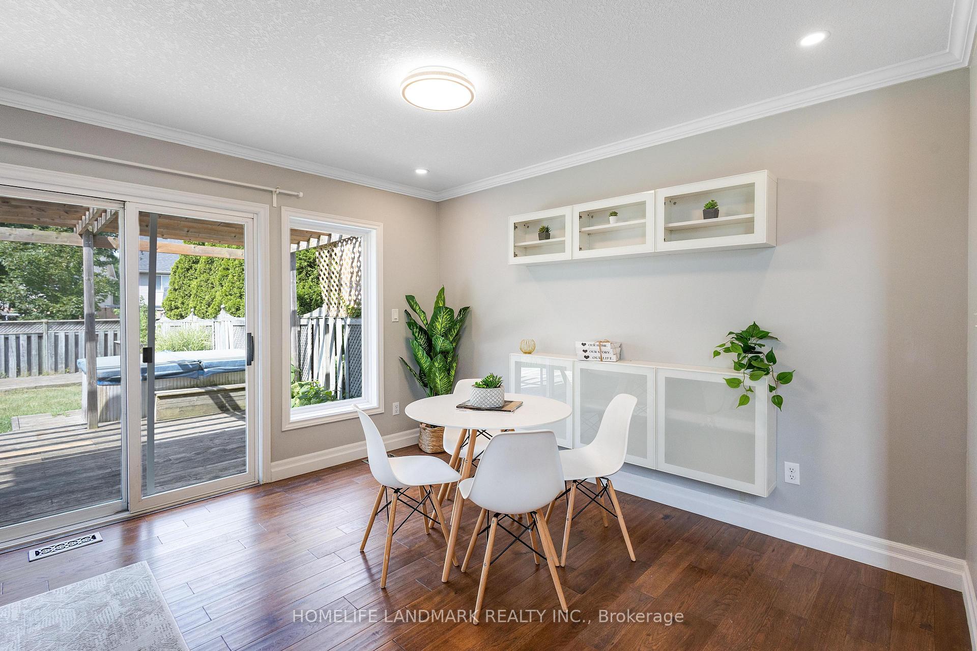Photo 11 of 568 Beaver Creek Crescent, Waterloo — HOMEH