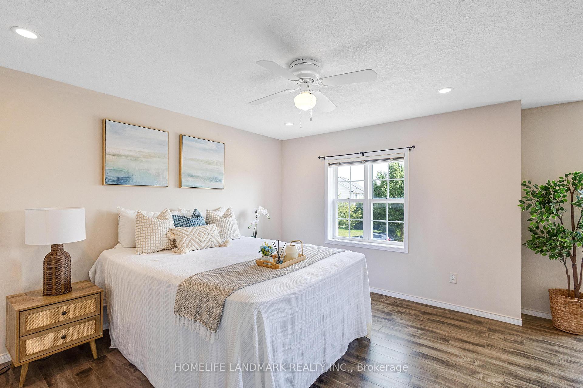 Photo 15 of 568 Beaver Creek Crescent, Waterloo — HOMEH
