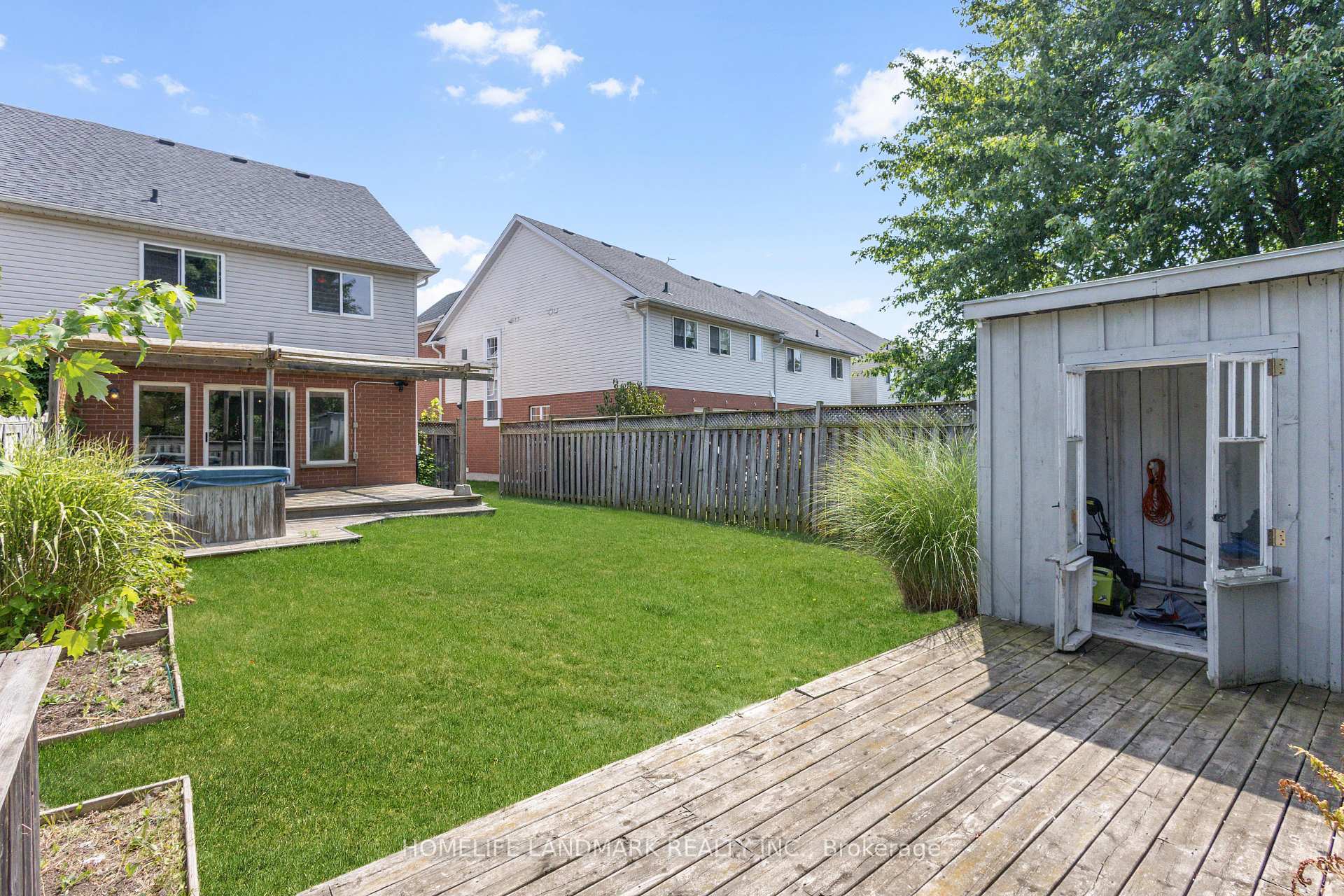 Photo 28 of 568 Beaver Creek Crescent, Waterloo — HOMEH