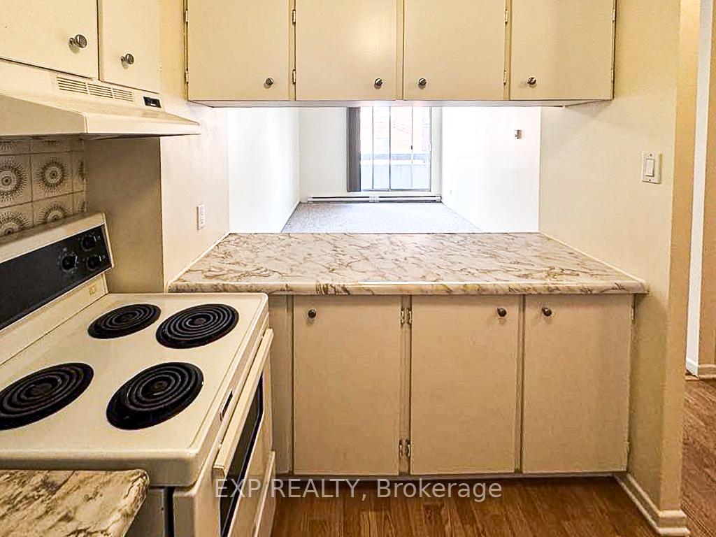 Photo 5 of Unit 206, 51 Cambridge Street N, Ottawa, West Centre Town — HOMEH