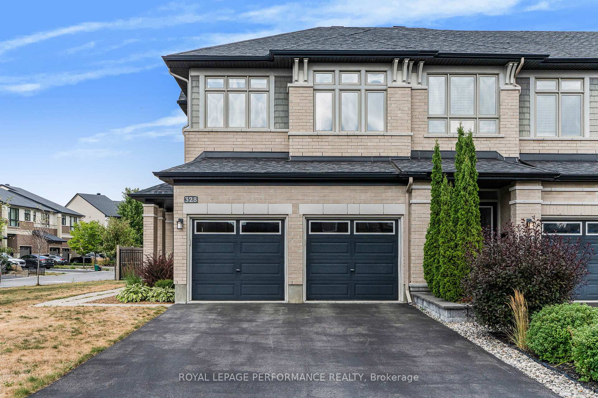 Photo 1 of 328 Ballinville Circle, Ottawa, Riverside South/Gloucester Glen — HOMEH
