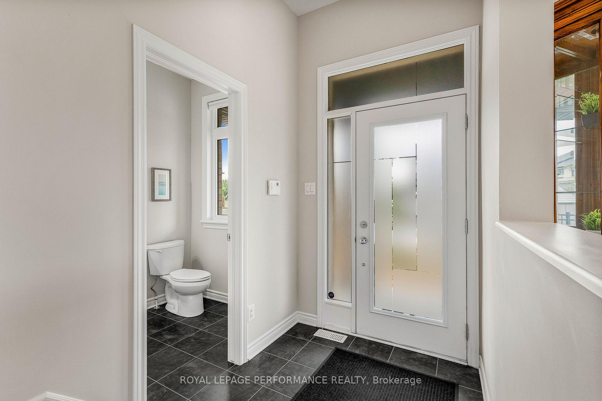 Photo 4 of 328 Ballinville Circle, Ottawa, Riverside South/Gloucester Glen — HOMEH