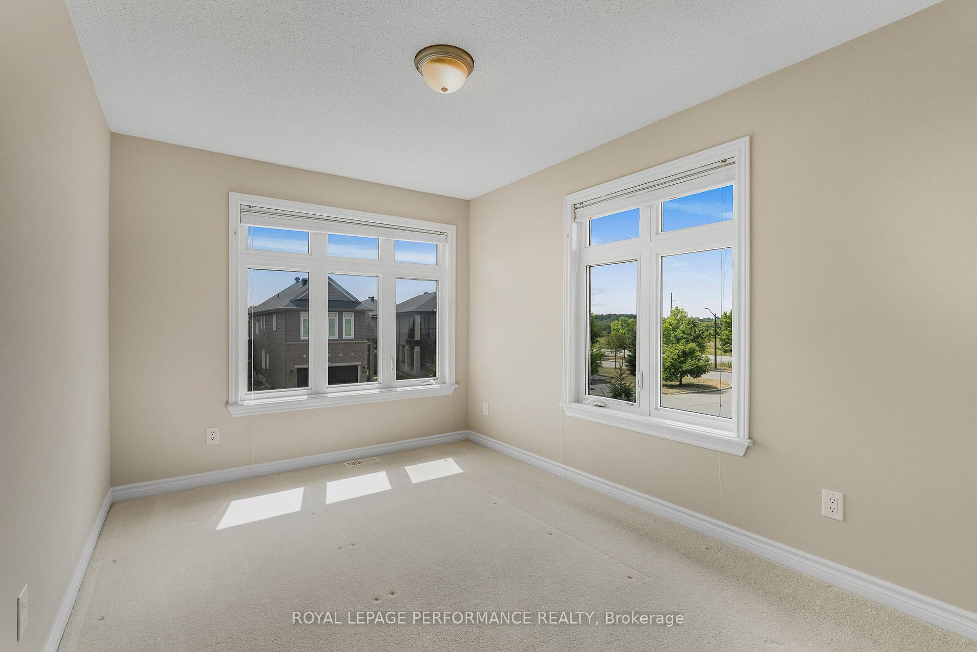 Photo 21 of 328 Ballinville Circle, Ottawa, Riverside South/Gloucester Glen — HOMEH