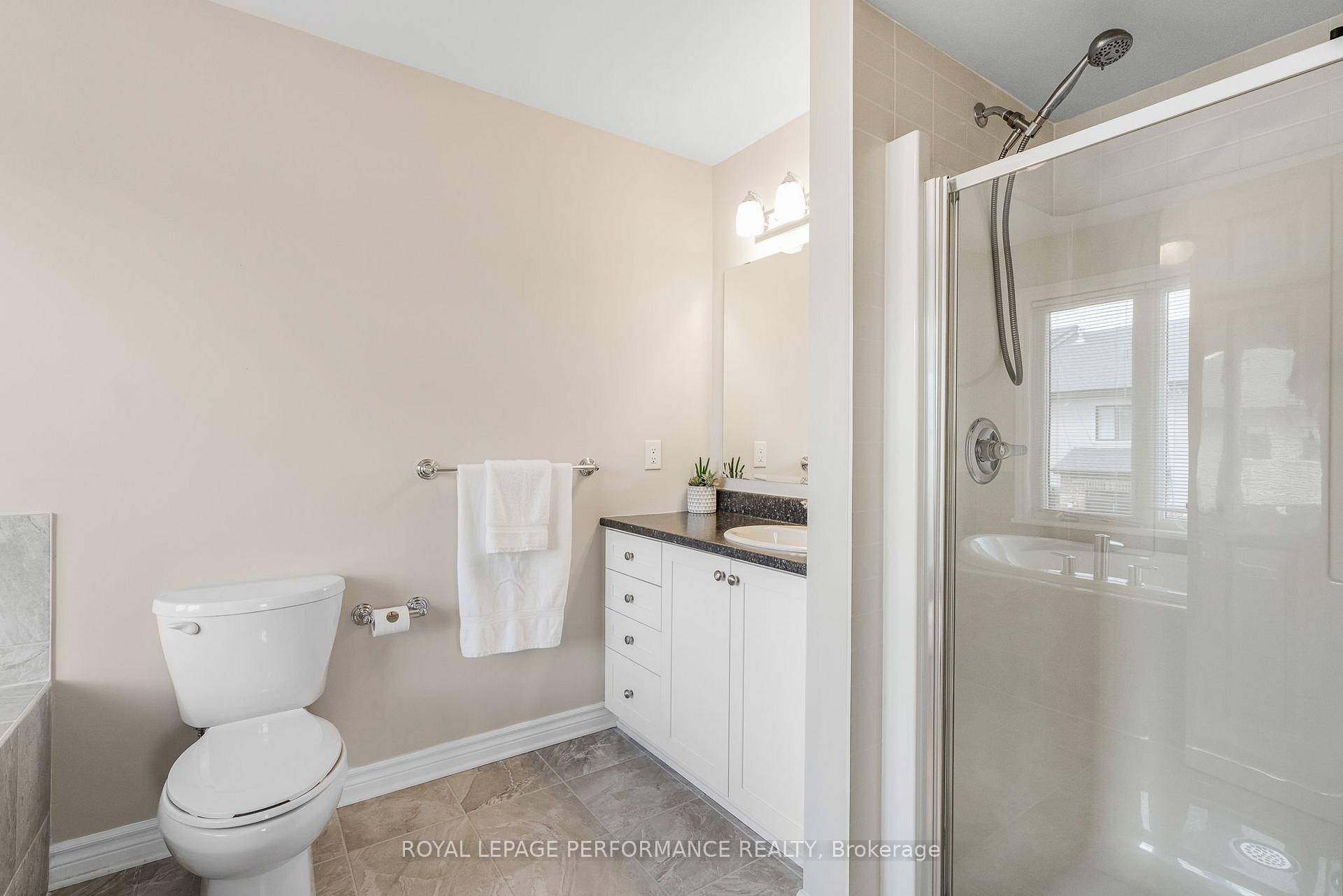 Photo 27 of 328 Ballinville Circle, Ottawa, Riverside South/Gloucester Glen — HOMEH