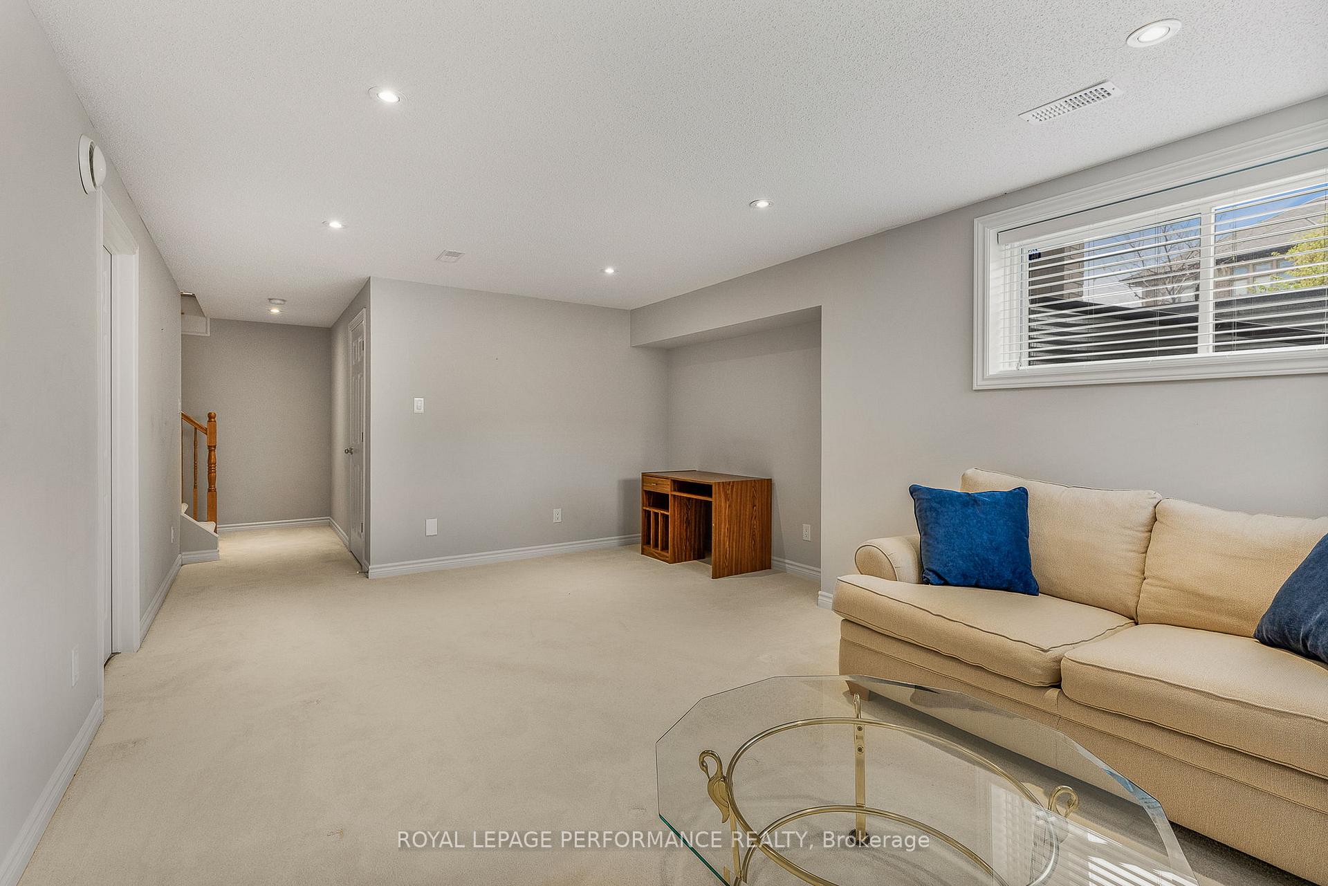 Photo 30 of 328 Ballinville Circle, Ottawa, Riverside South/Gloucester Glen — HOMEH