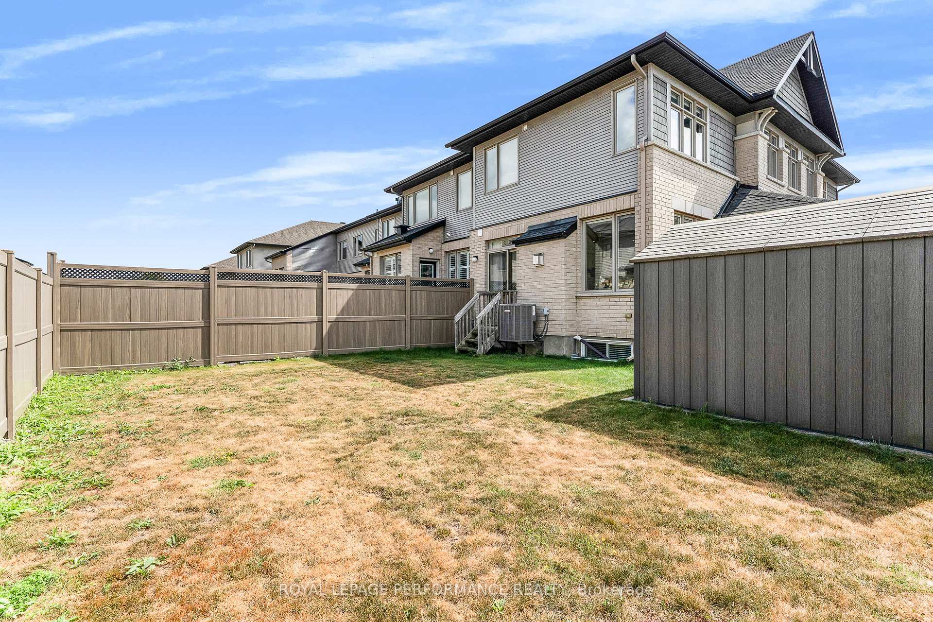 Photo 31 of 328 Ballinville Circle, Ottawa, Riverside South/Gloucester Glen — HOMEH
