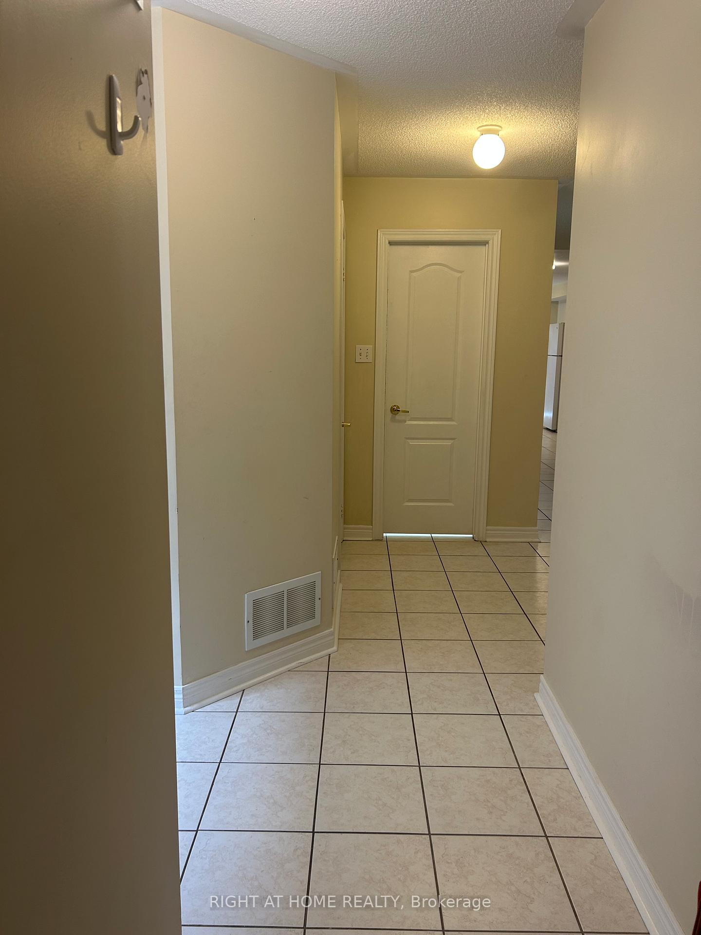 Photo 5 of 15 Ed Quigg Way, Vaughan, Sonoma Heights — HOMEH