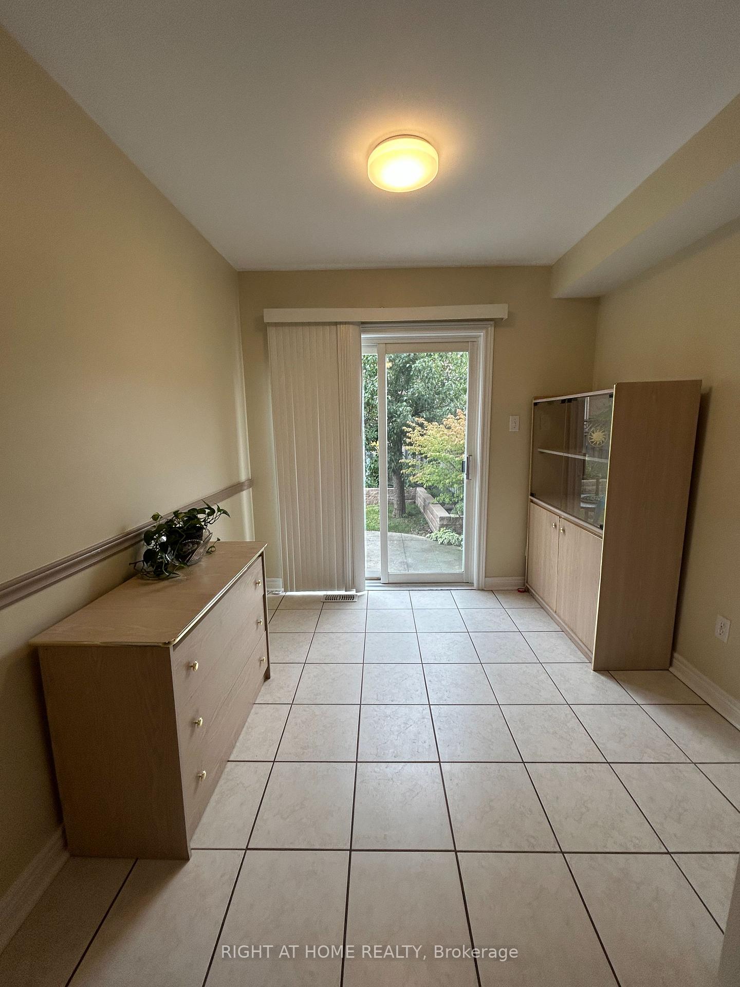 Photo 8 of 15 Ed Quigg Way, Vaughan, Sonoma Heights — HOMEH