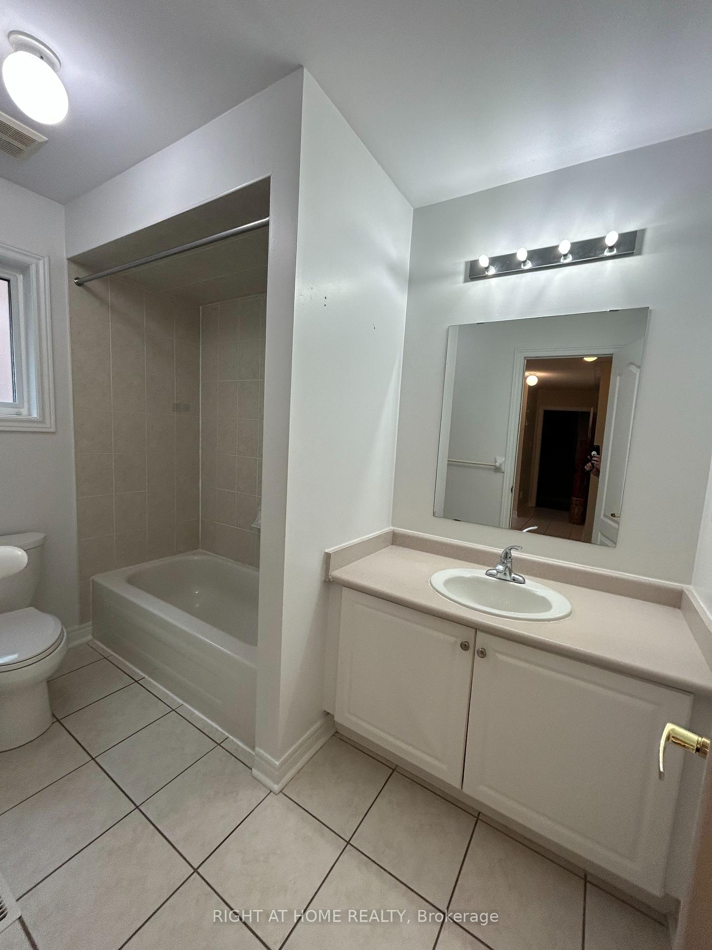 Photo 10 of 15 Ed Quigg Way, Vaughan, Sonoma Heights — HOMEH