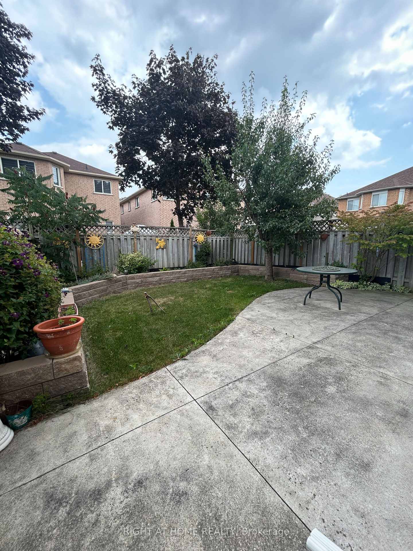 Photo 12 of 15 Ed Quigg Way, Vaughan, Sonoma Heights — HOMEH