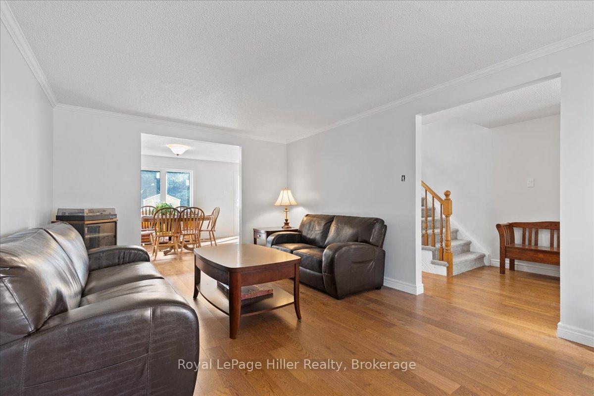 Photo 7 of 240 Dartmoor Crescent, Waterloo — HOMEH