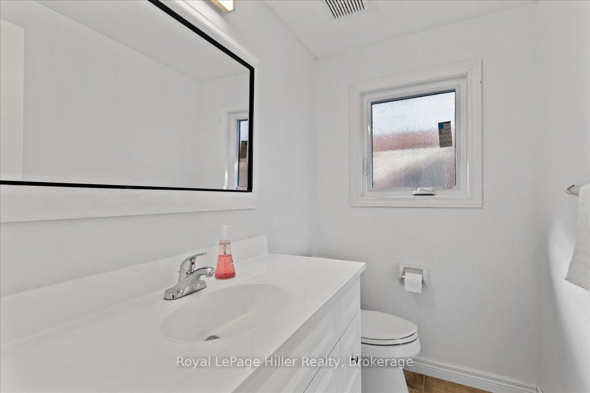 Photo 18 of 240 Dartmoor Crescent, Waterloo — HOMEH
