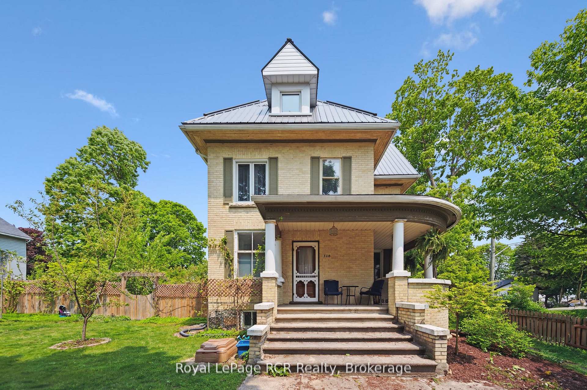 Photo 1 of 308 Fergus, Wellington North, Mount Forest — HOMEH