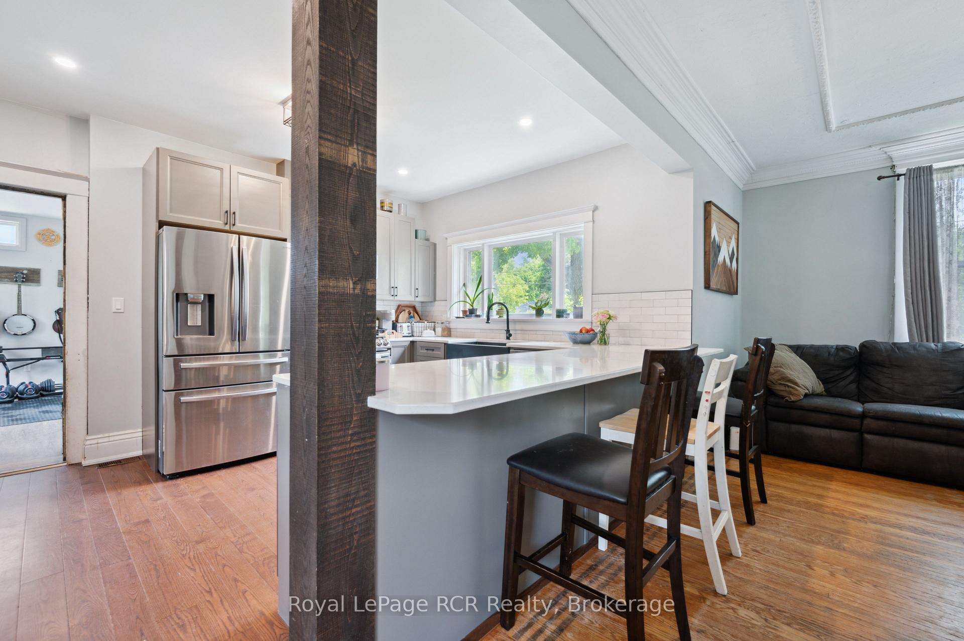 Photo 16 of 308 Fergus, Wellington North, Mount Forest — HOMEH