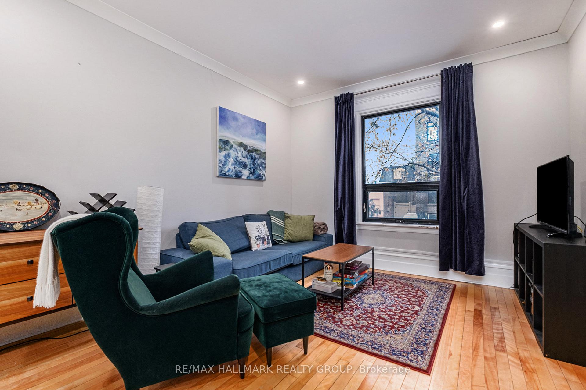 Photo 2 of 12 Spadina Avenue, Ottawa, Hintonburg — HOMEH