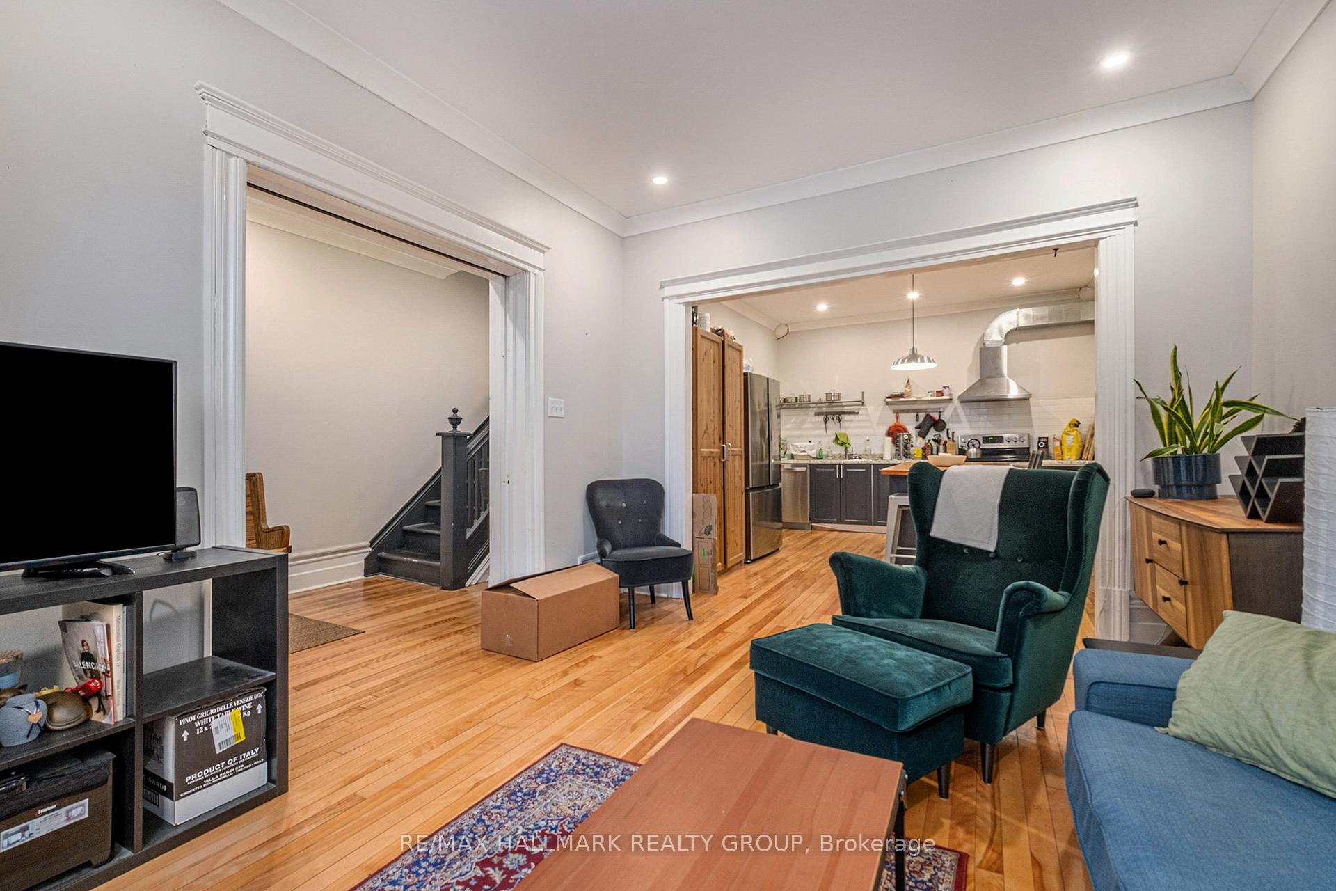 Photo 3 of 12 Spadina Avenue, Ottawa, Hintonburg — HOMEH