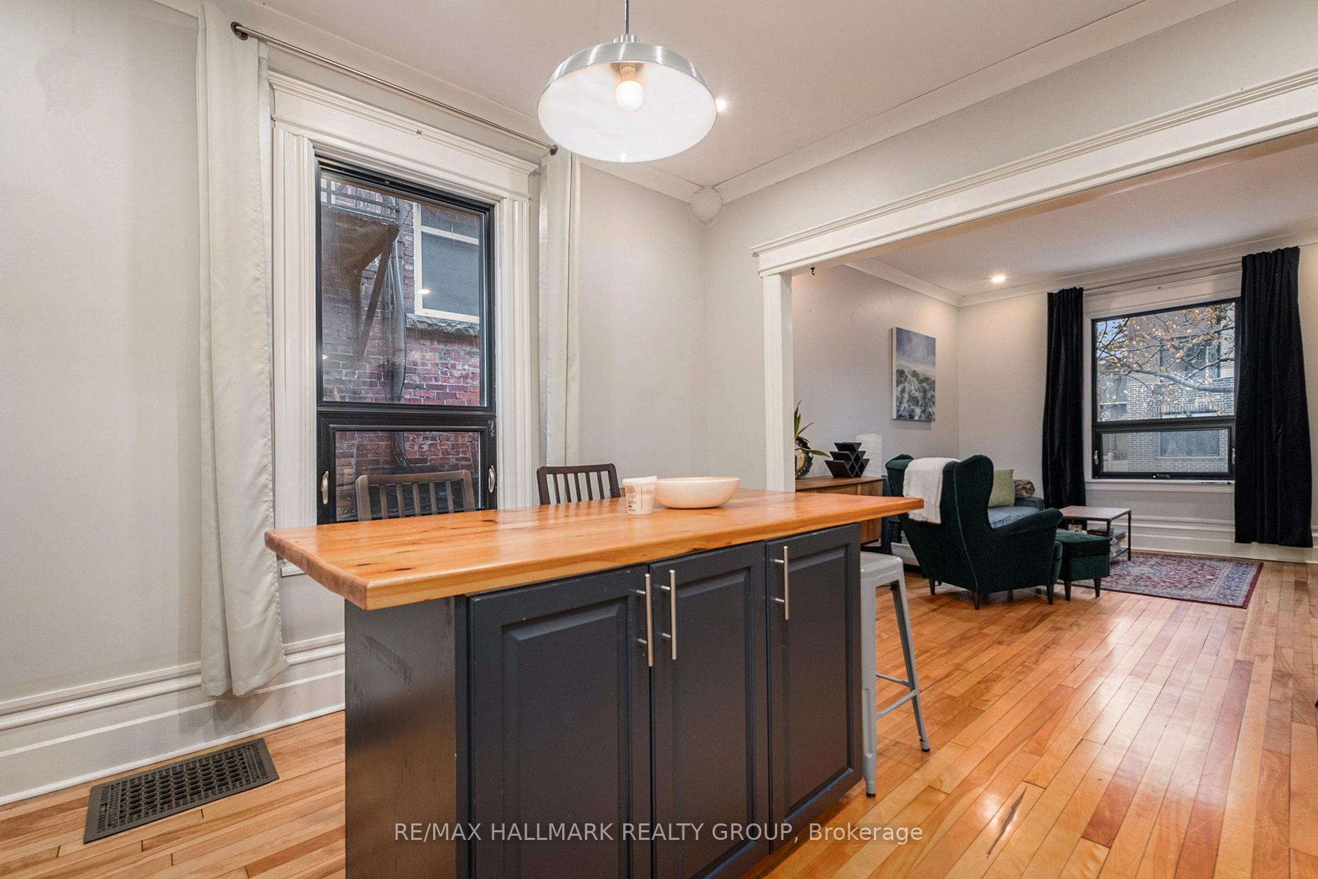 Photo 7 of 12 Spadina Avenue, Ottawa, Hintonburg — HOMEH