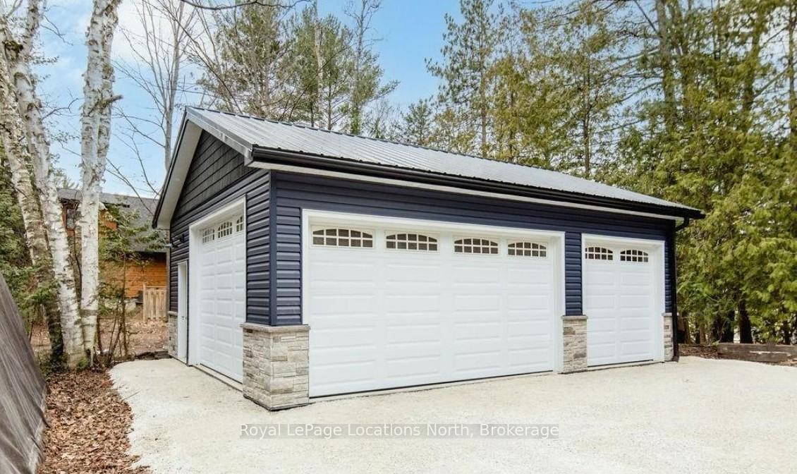 Photo 5 of 44 Stroud Crescent, Wasaga Beach — HOMEH