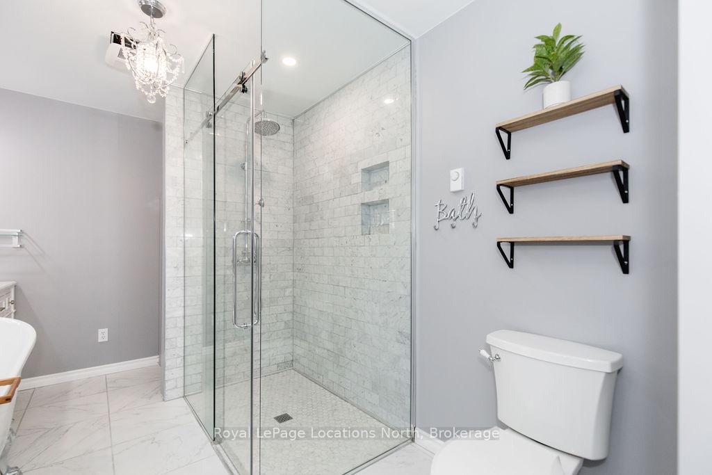 Photo 23 of 44 Stroud Crescent, Wasaga Beach — HOMEH