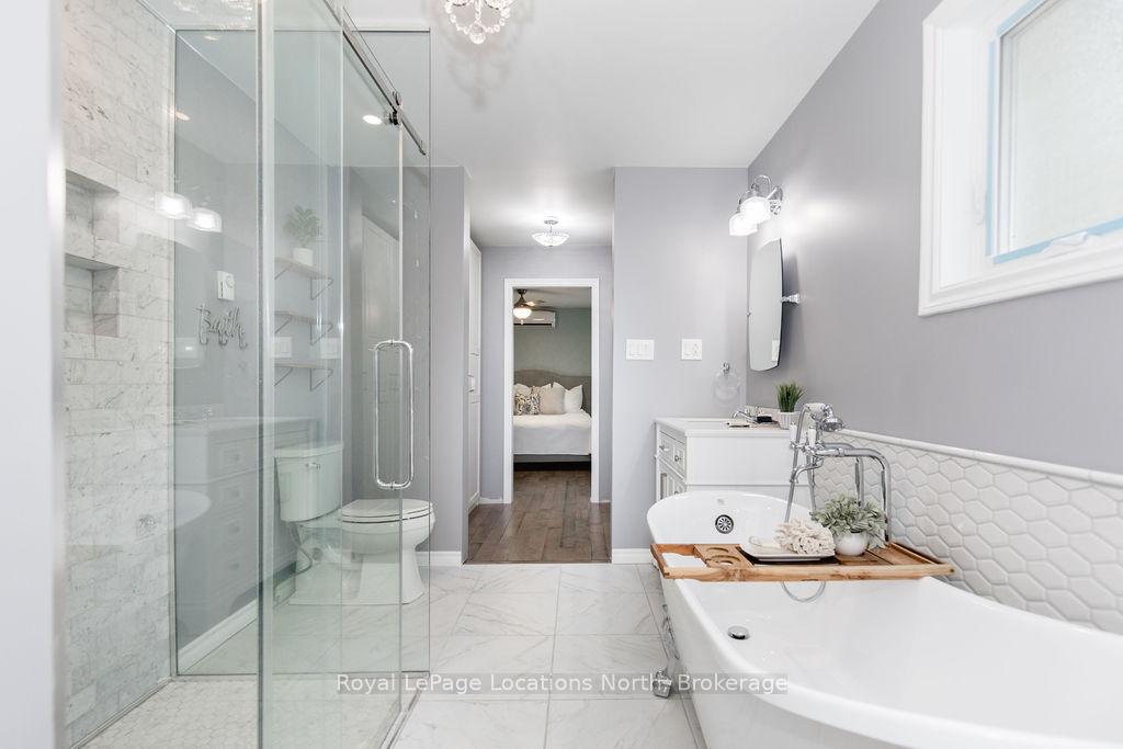 Photo 24 of 44 Stroud Crescent, Wasaga Beach — HOMEH