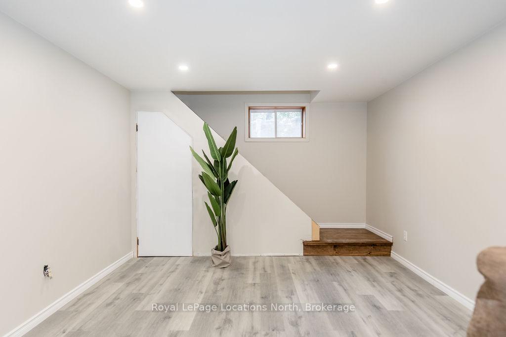 Photo 27 of 44 Stroud Crescent, Wasaga Beach — HOMEH