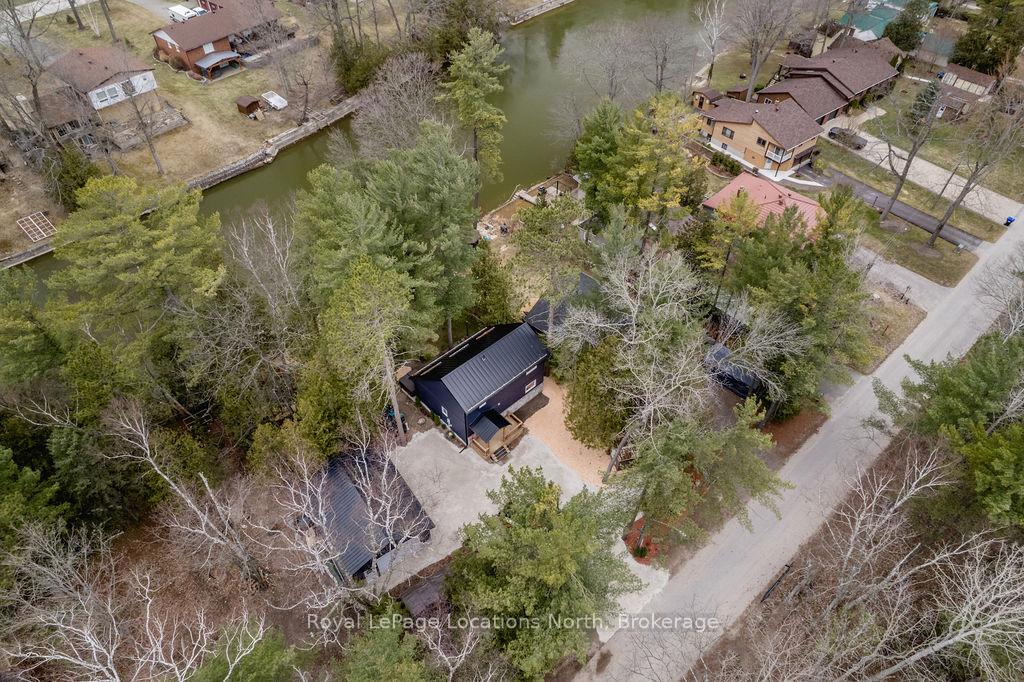 Photo 42 of 44 Stroud Crescent, Wasaga Beach — HOMEH