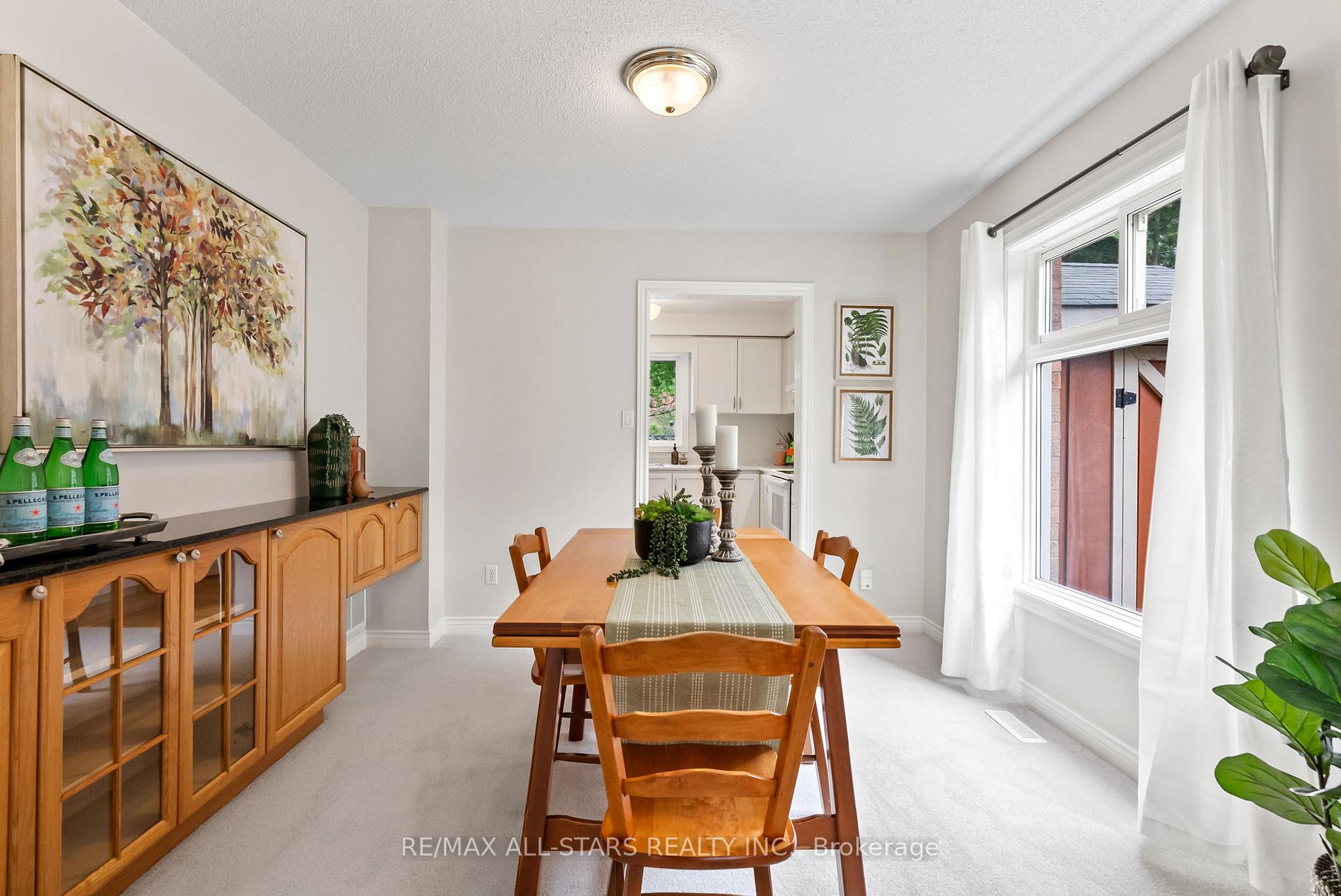 Photo 7 of 20 Enzo Crescent, Uxbridge — HOMEH