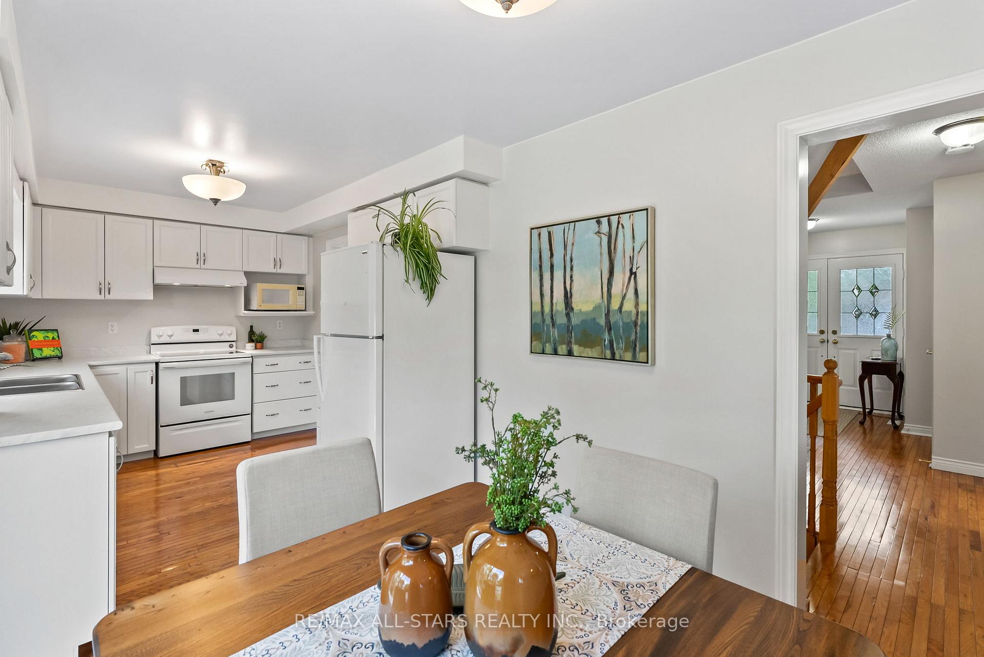 Photo 13 of 20 Enzo Crescent, Uxbridge — HOMEH