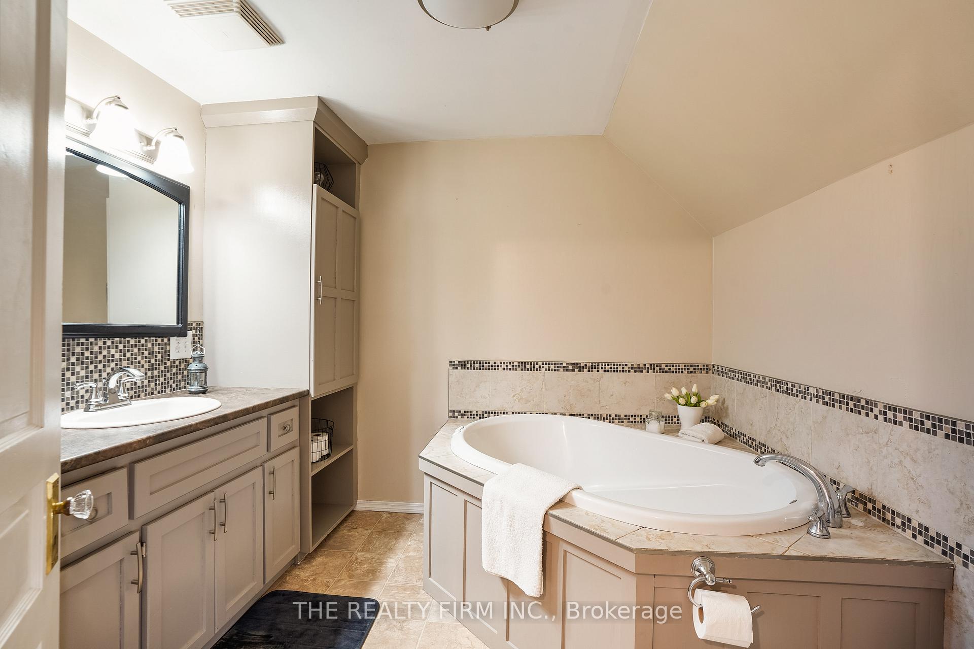 Photo 37 of 20662 Marsh Line, West Elgin, Rural West Elgin — HOMEH
