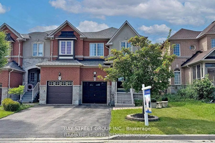 Photo 1 of 37 Whisperwood Road, Vaughan, Patterson — HOMEH