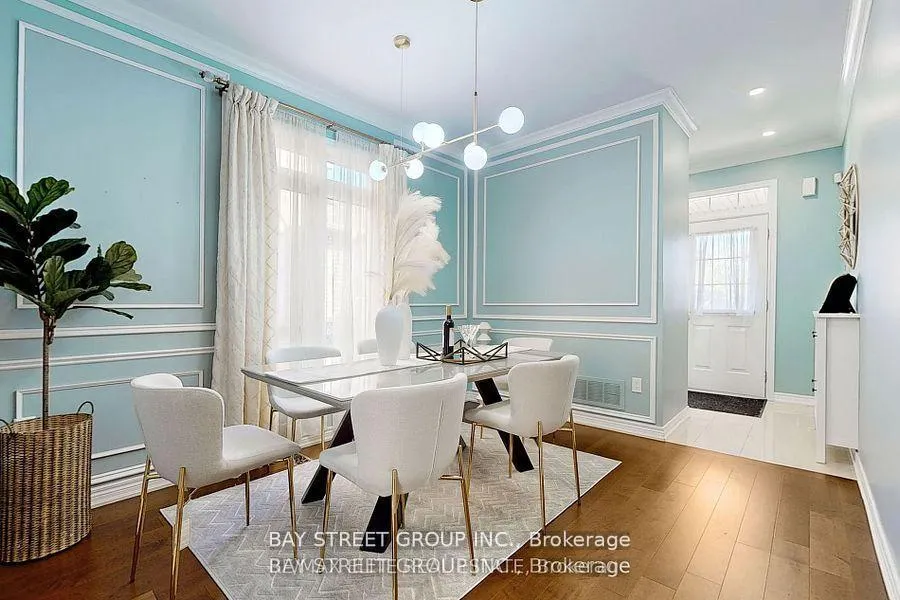 Photo 2 of 37 Whisperwood Road, Vaughan, Patterson — HOMEH