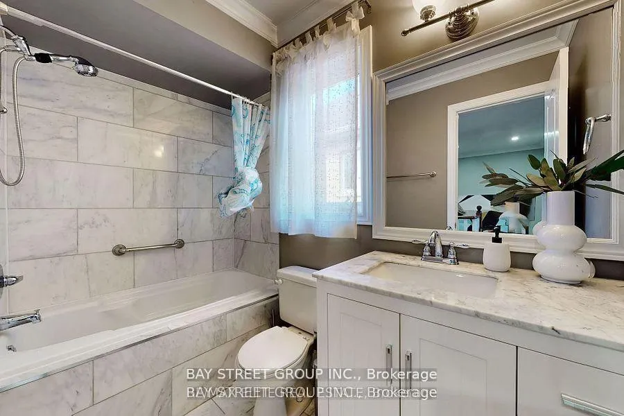 Photo 10 of 37 Whisperwood Road, Vaughan, Patterson — HOMEH