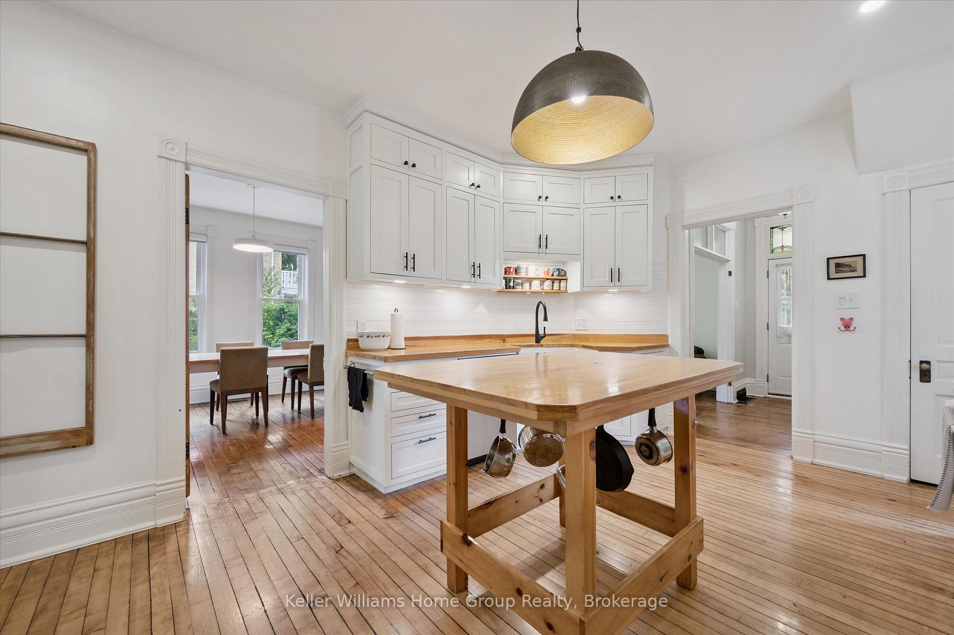 Photo 14 of 460 Waterloo Street, Wellington North, Mount Forest — HOMEH
