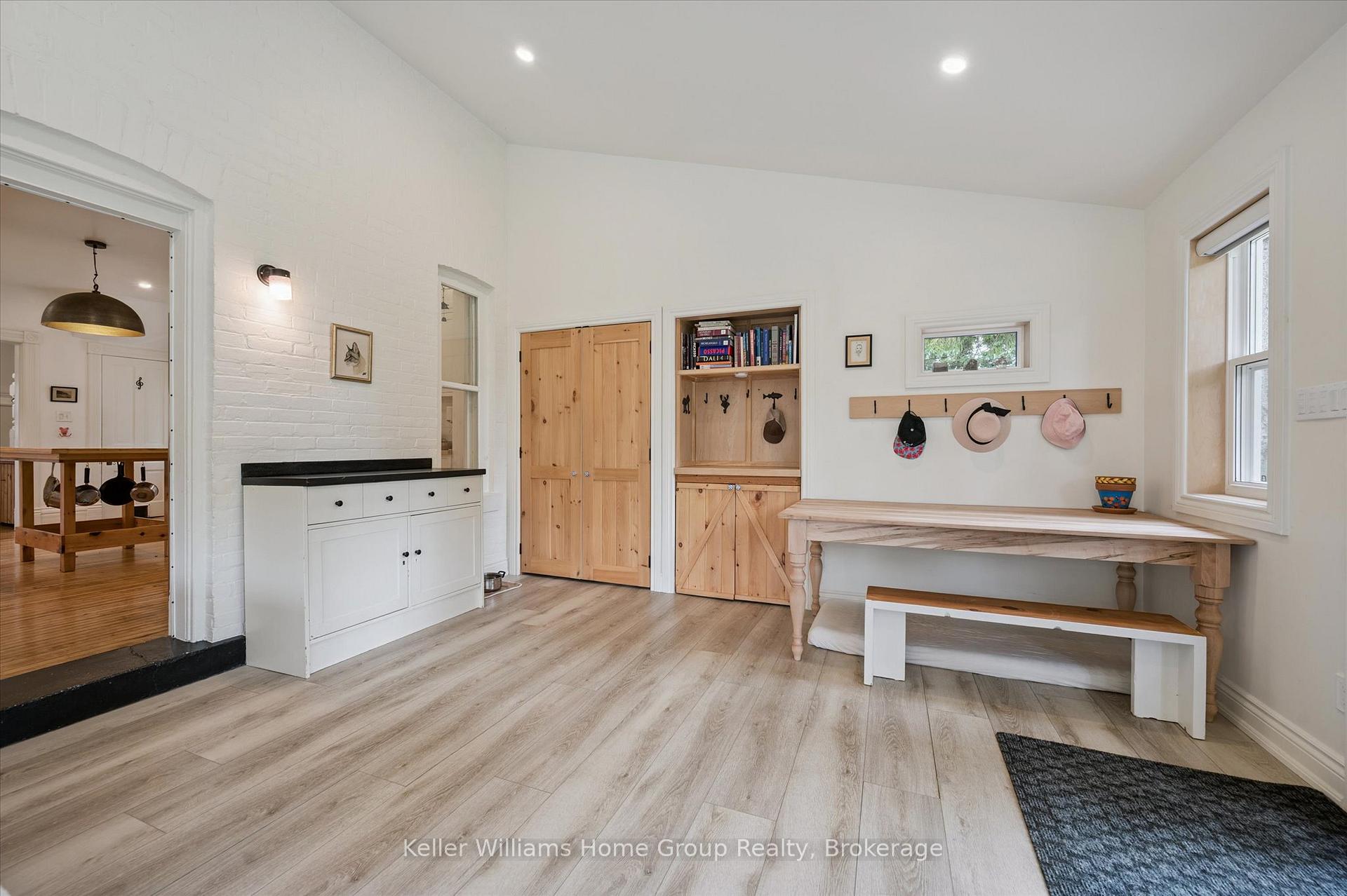 Photo 19 of 460 Waterloo Street, Wellington North, Mount Forest — HOMEH