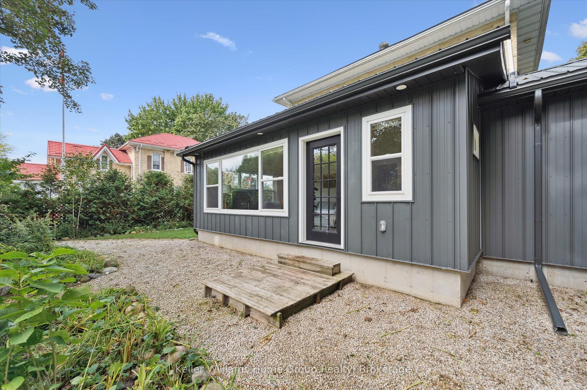 Photo 38 of 460 Waterloo Street, Wellington North, Mount Forest — HOMEH