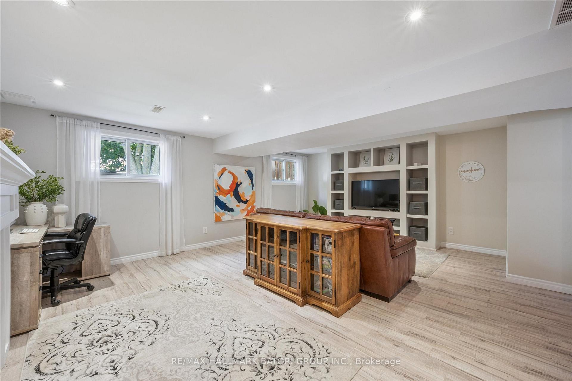 Photo 18 of 480 Drummerhill Crescent, Waterloo — HOMEH