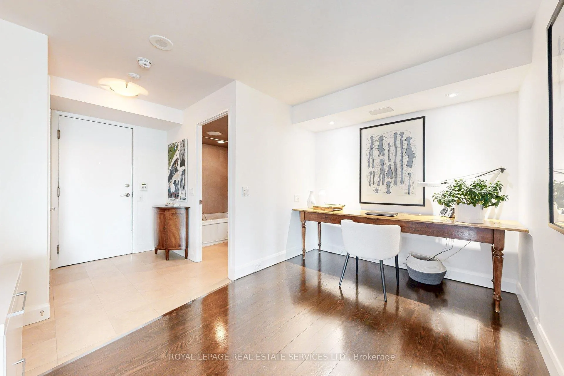 Photo 5 of Unit 1061, 313 Richmond St E, Toronto, Moss Park — HOMEH