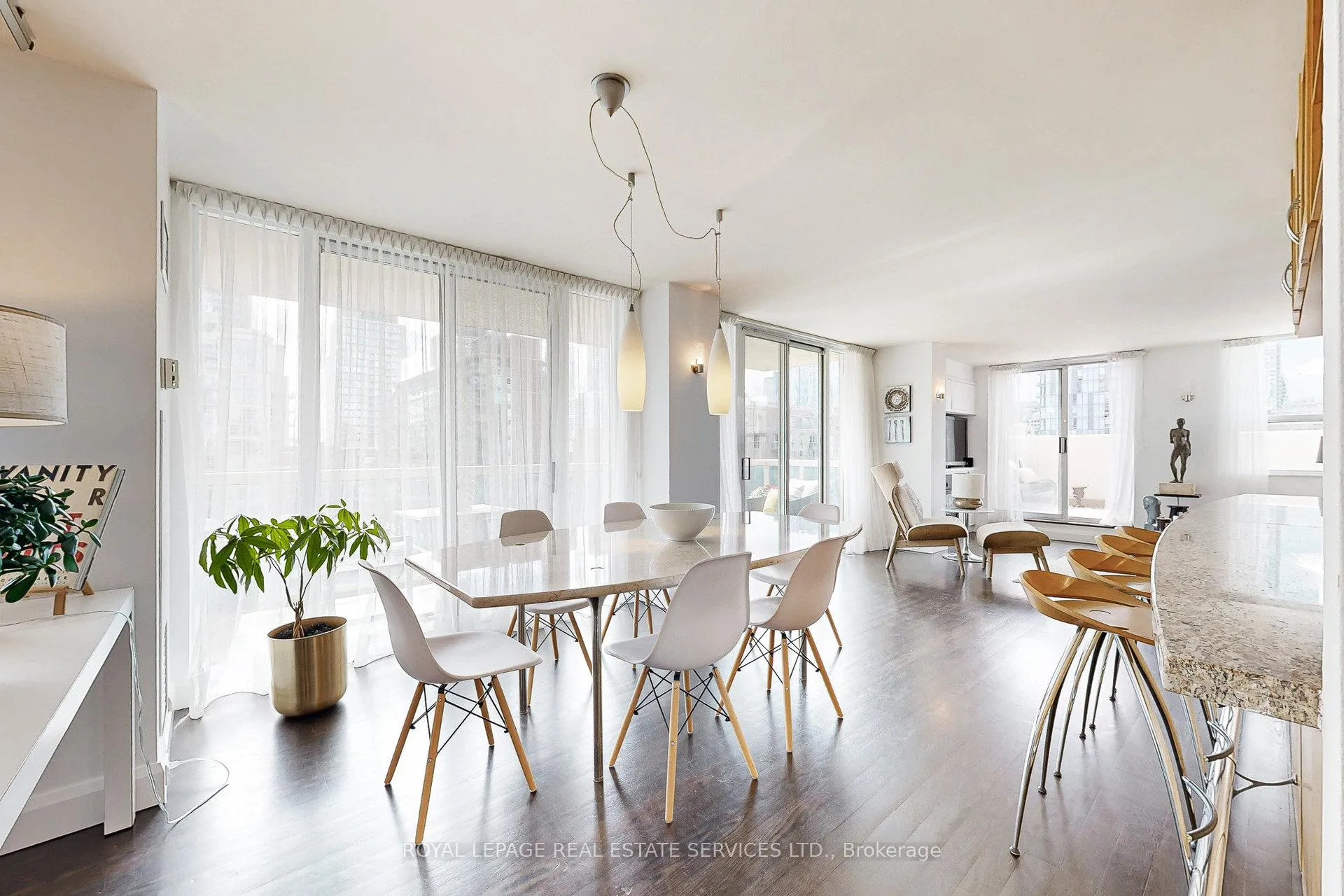 Photo 8 of Unit 1061, 313 Richmond St E, Toronto, Moss Park — HOMEH