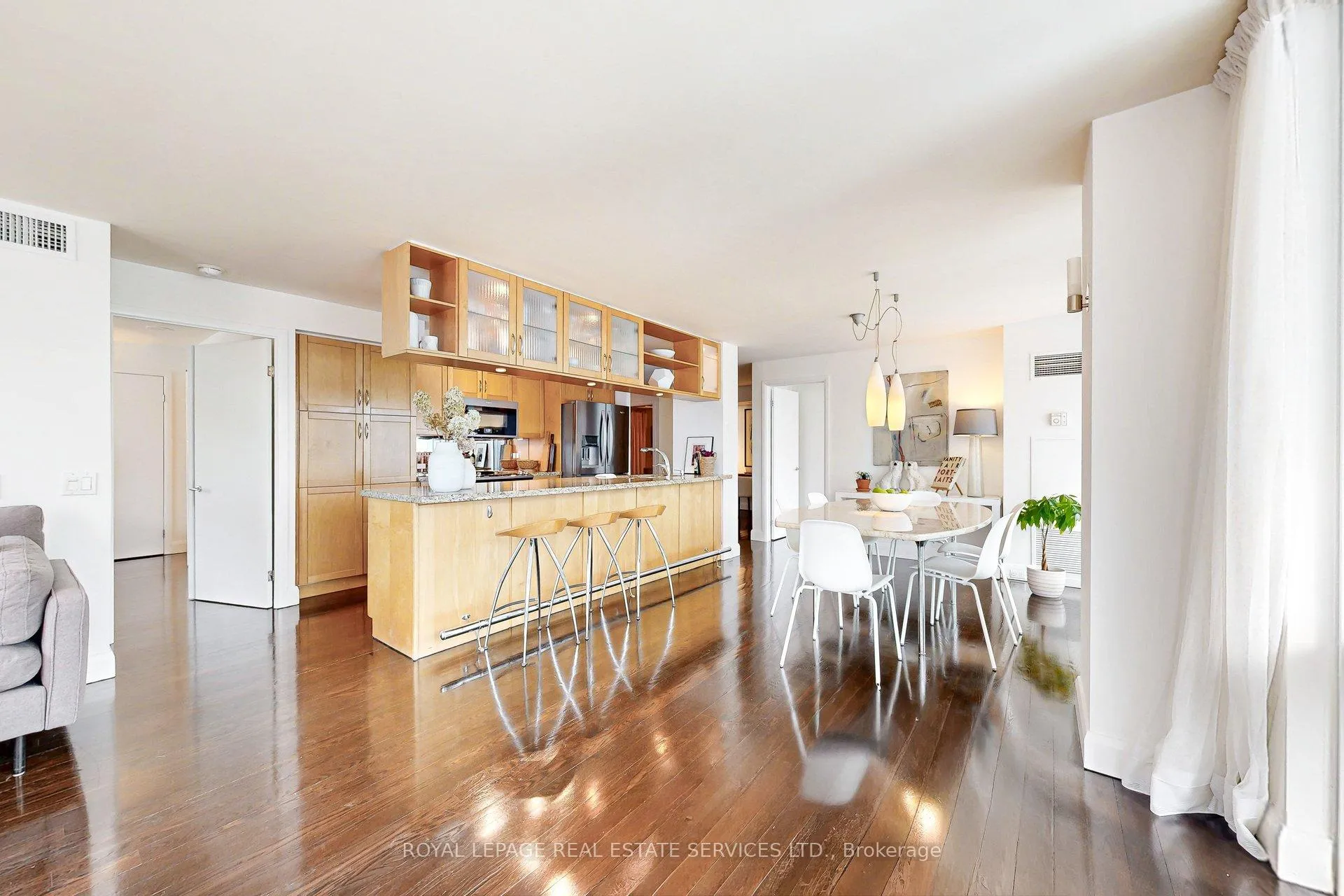 Photo 9 of Unit 1061, 313 Richmond St E, Toronto, Moss Park — HOMEH