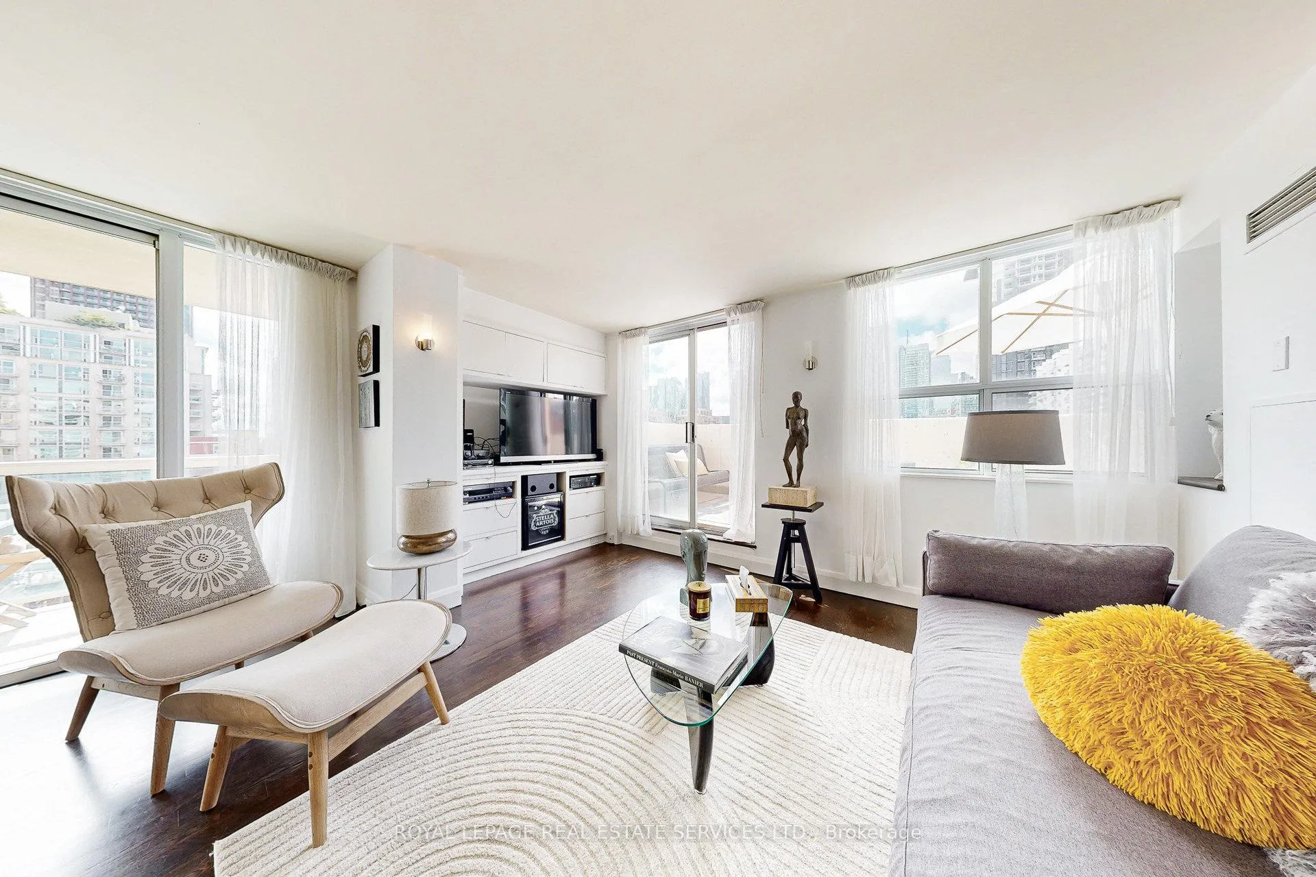 Photo 13 of Unit 1061, 313 Richmond St E, Toronto, Moss Park — HOMEH