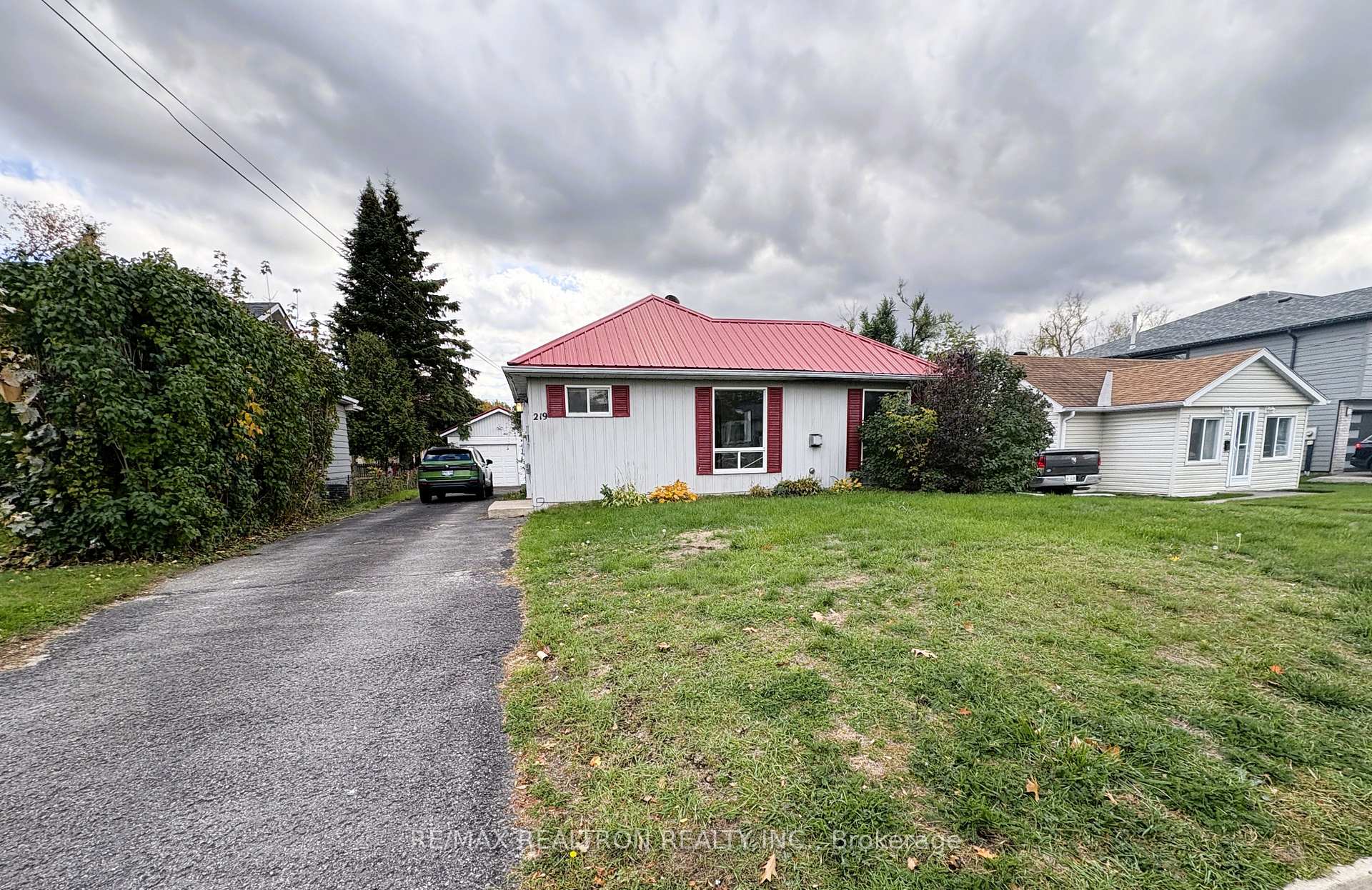 Front of 219 Southview Road